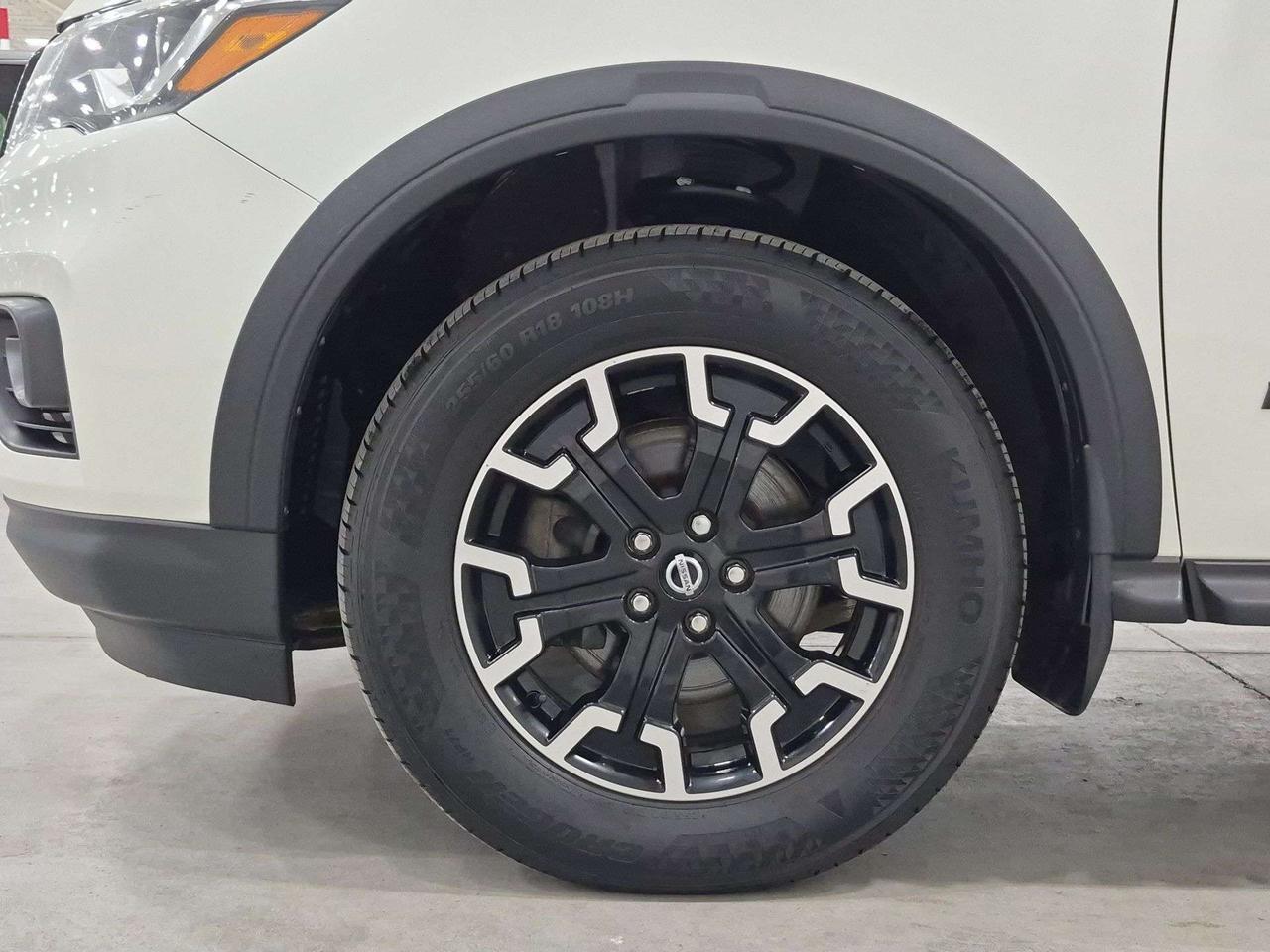 2019 Nissan Pathfinder SV Rockcreek AWD, 7-Seater, Navi, Back Up Cam! Photo