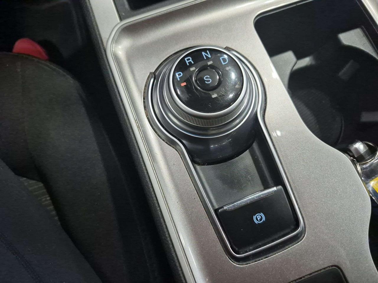 2024 Ford Edge SEL AWD, Back Up Cam, Apple CarPlay! Photo