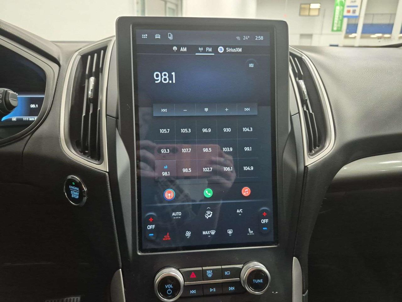 2024 Ford Edge SEL AWD, Back Up Cam, Apple CarPlay! Photo