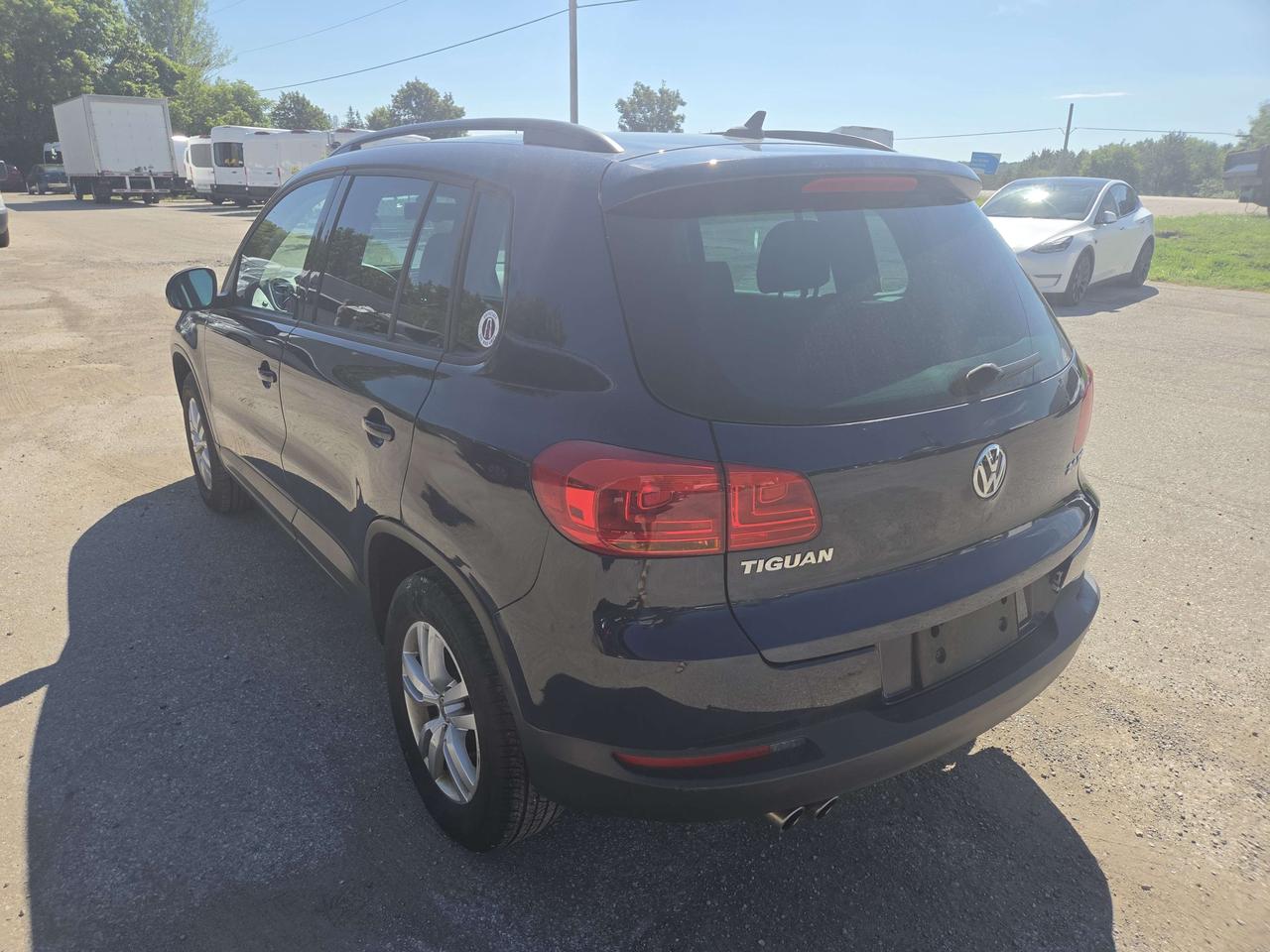 2017 Volkswagen Tiguan Trendline 4D Utility at - P-505672 Photo