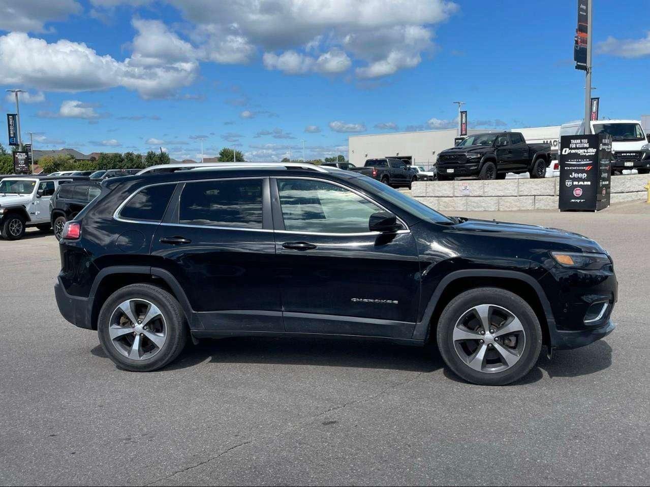 2019 Jeep Cherokee SUNROOF   LEATHER   ALPINE AUDIO Photo