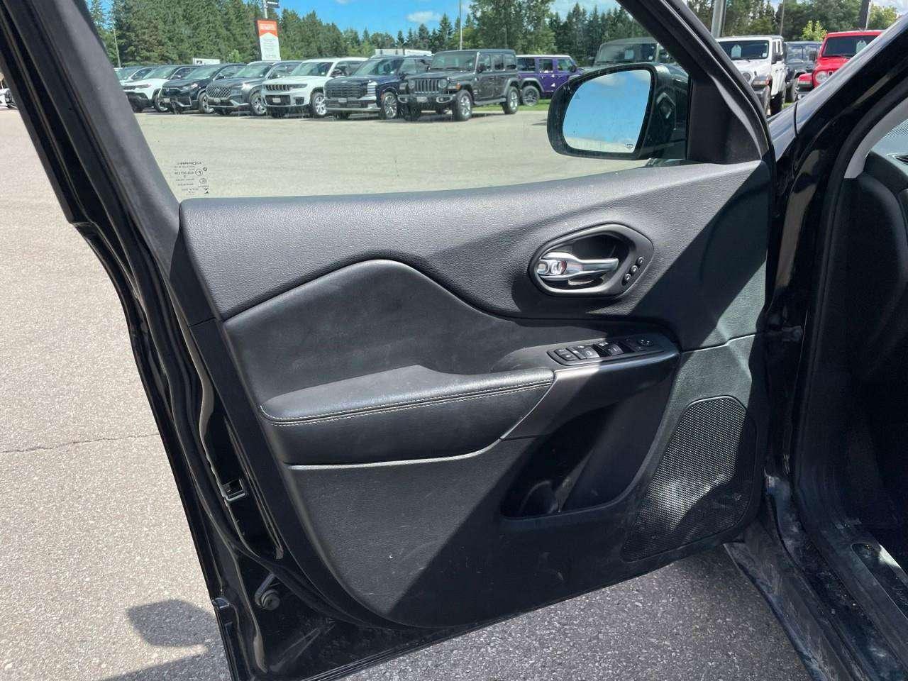 2019 Jeep Cherokee SUNROOF   LEATHER   ALPINE AUDIO Photo