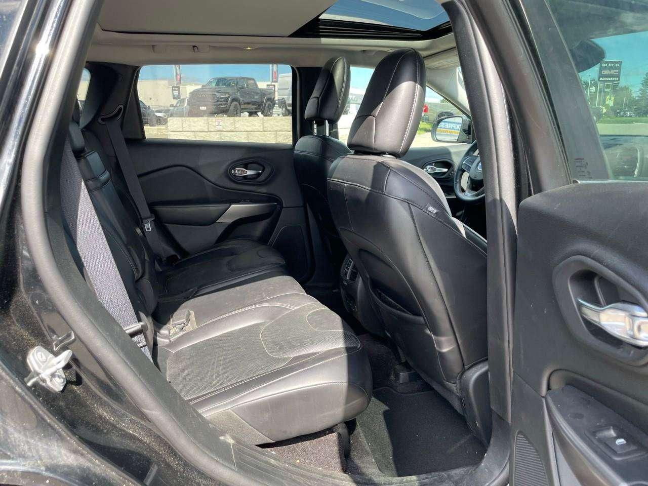 2019 Jeep Cherokee SUNROOF   LEATHER   ALPINE AUDIO Photo