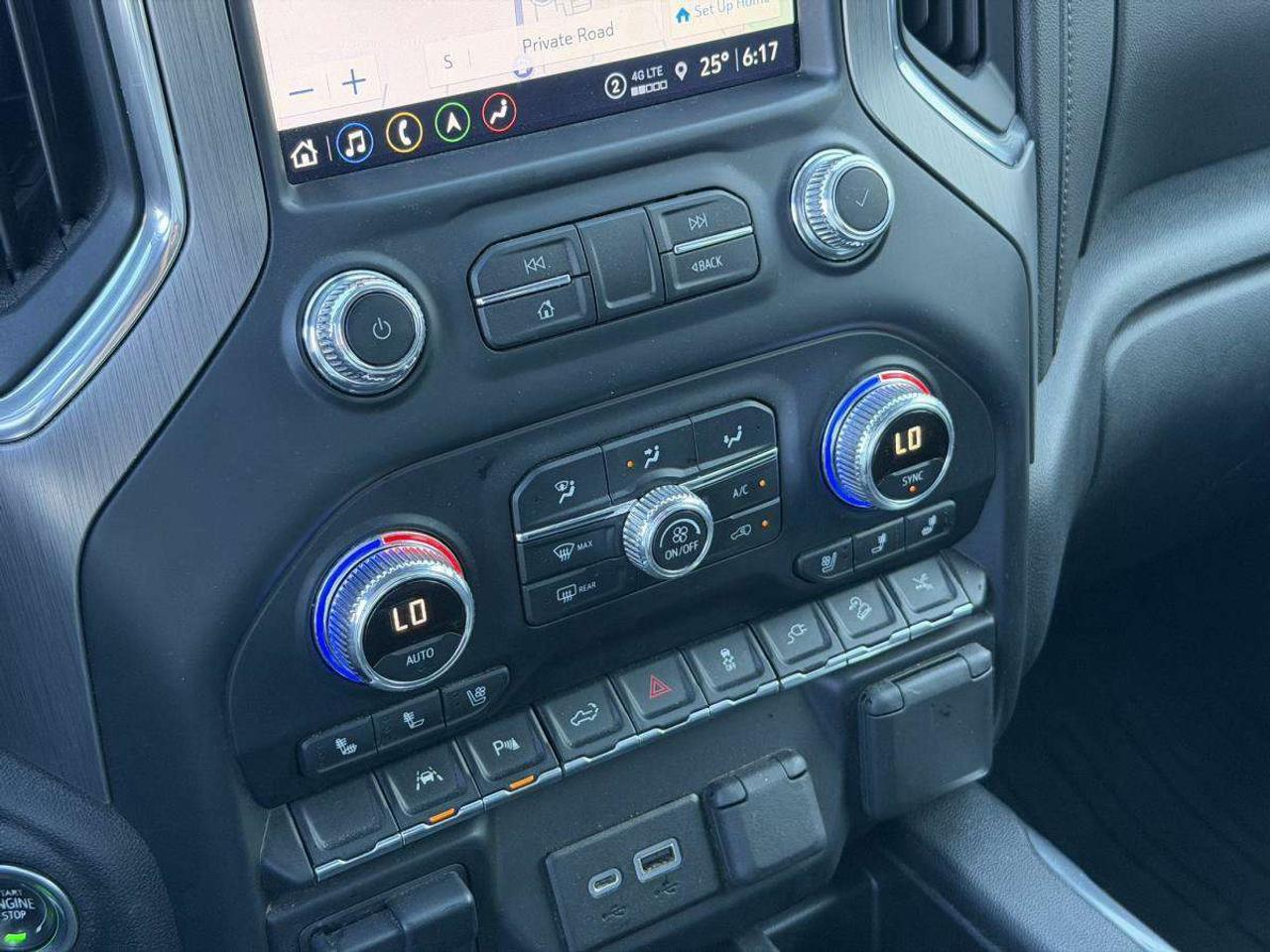 2022 GMC Sierra 1500 4WD Crew Cab 147  Denali Photo
