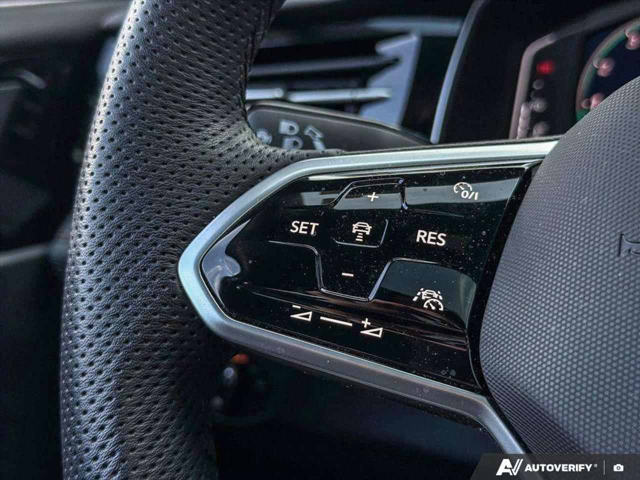 2025 Volkswagen Jetta Autobahn Auto Photo