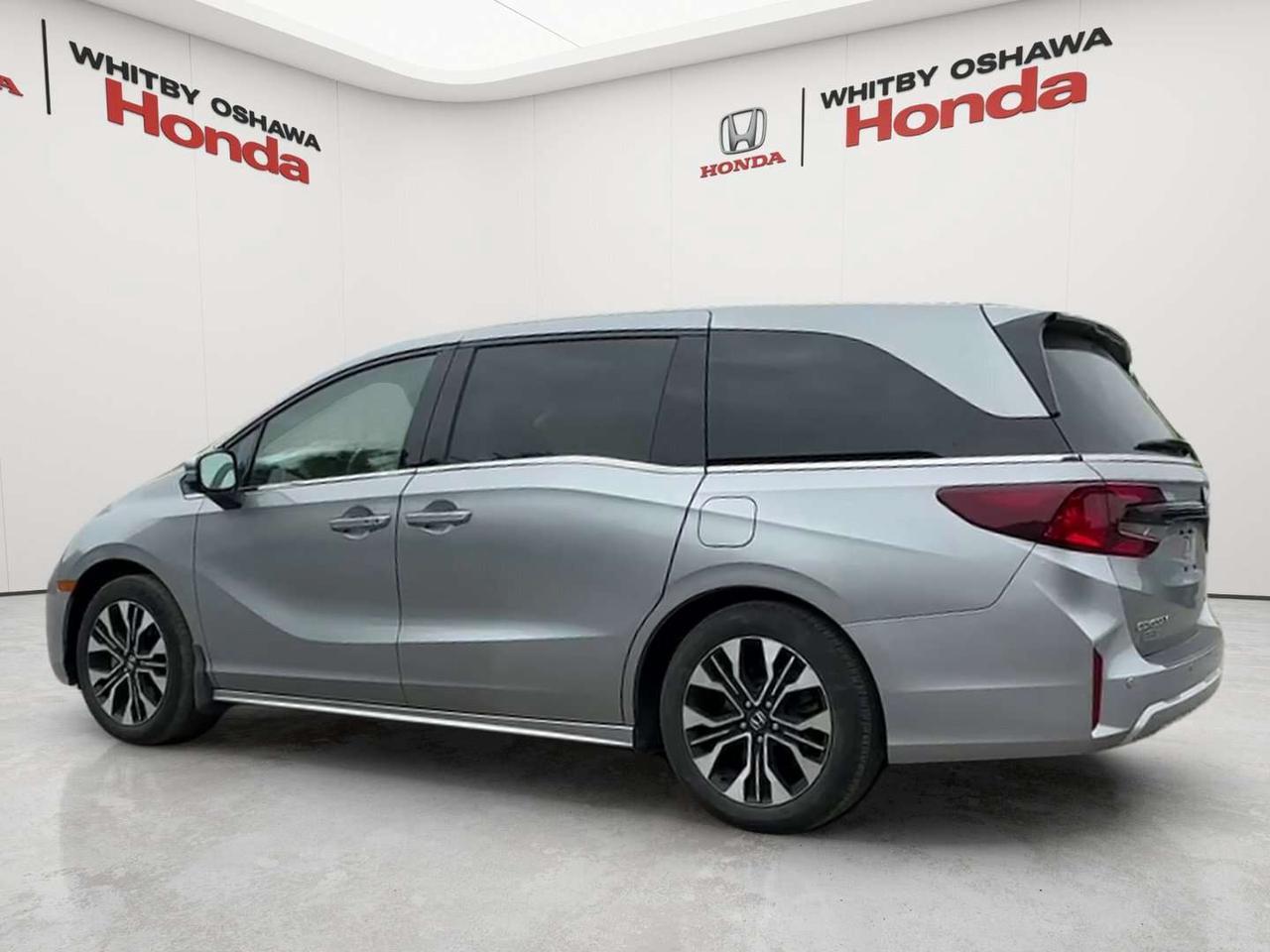 2025 Honda Odyssey Touring Photo