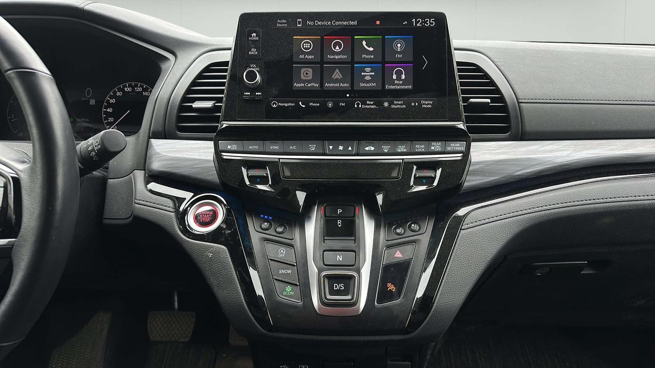 2025 Honda Odyssey Touring Photo