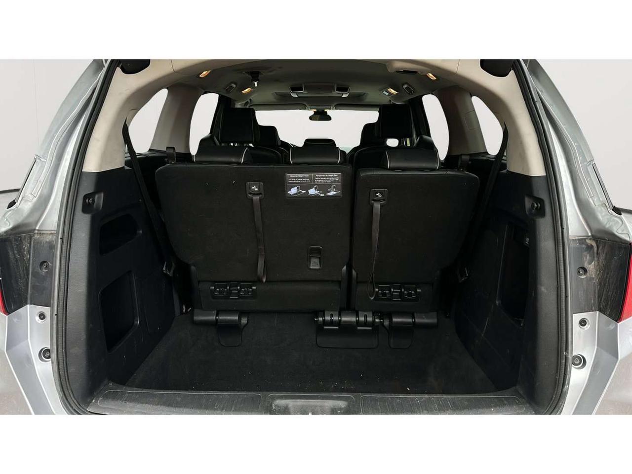 2025 Honda Odyssey Touring Photo