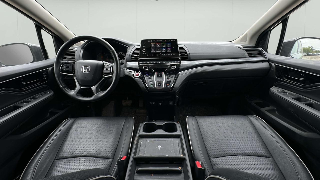 2025 Honda Odyssey Touring Photo