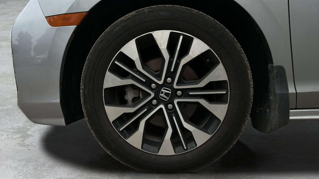2025 Honda Odyssey Touring Photo