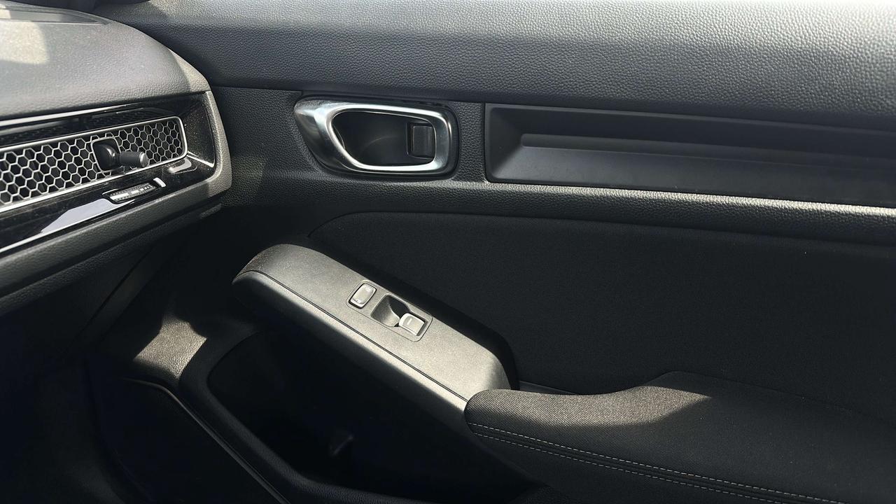 2025 Honda Civic Sport Photo