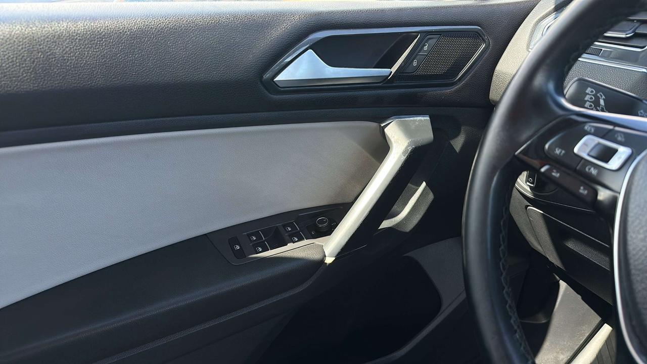 2018 Volkswagen Tiguan COMFORTLINE Photo