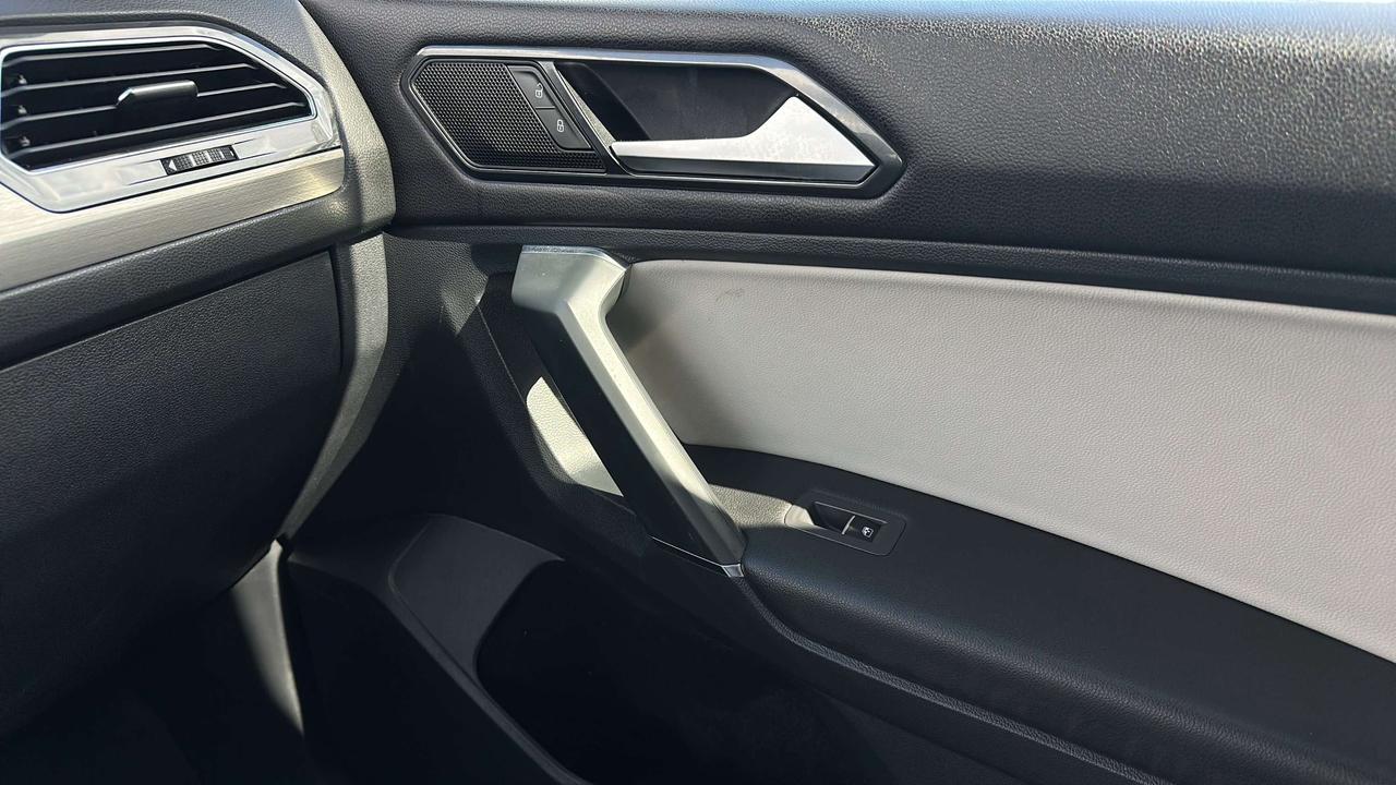 2018 Volkswagen Tiguan COMFORTLINE Photo