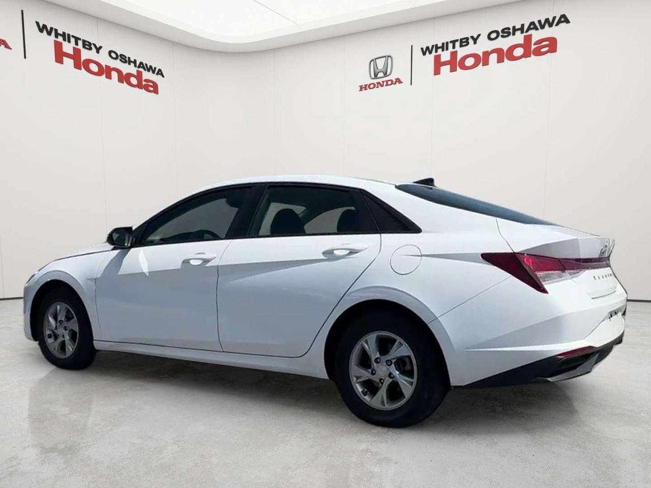 2023 Hyundai Elantra Essential Photo3