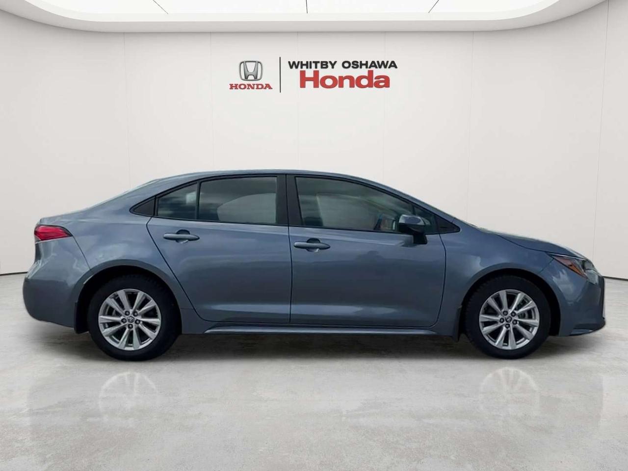 2025 Toyota Corolla LE Photo