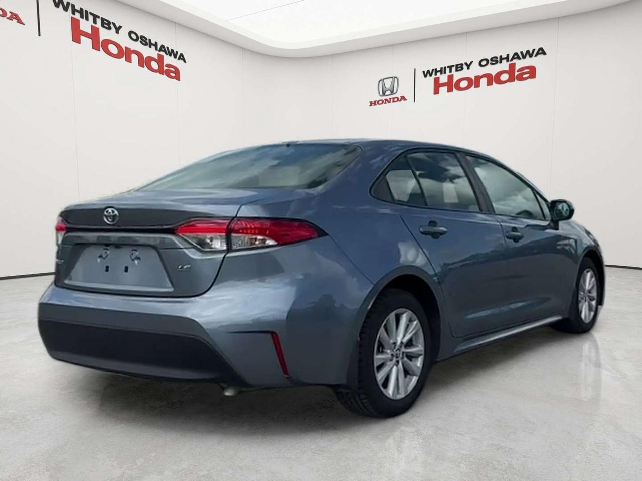 2025 Toyota Corolla LE Photo