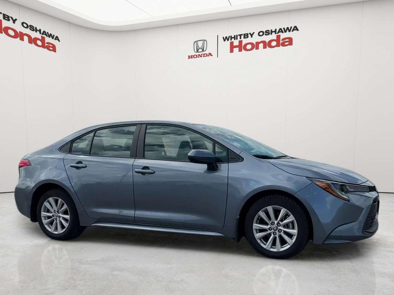 2025 Toyota Corolla LE Photo
