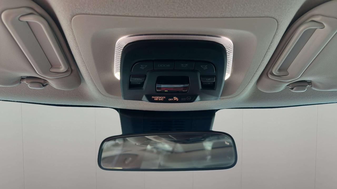 2025 Toyota Corolla LE Photo