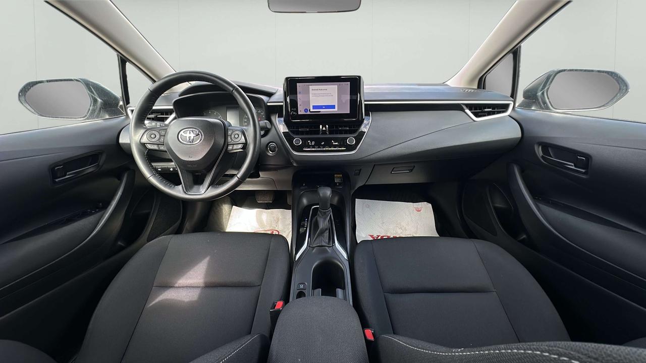 2025 Toyota Corolla LE Photo