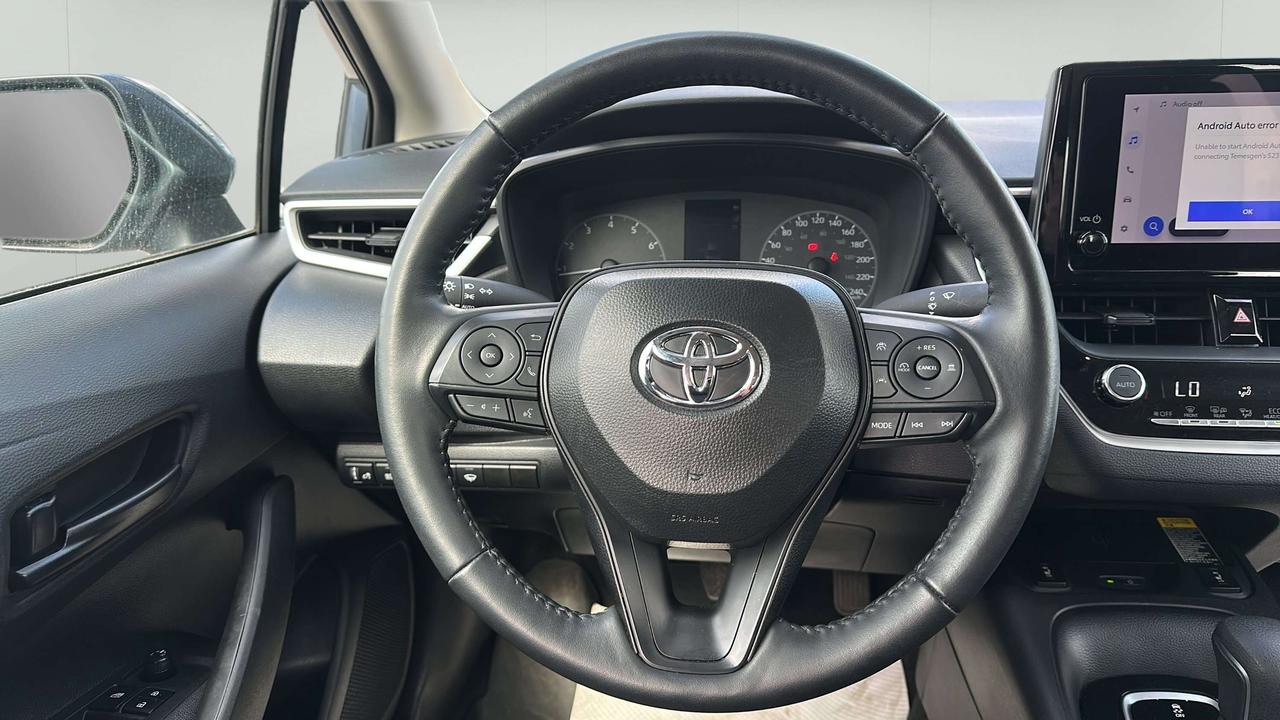 2025 Toyota Corolla LE Photo