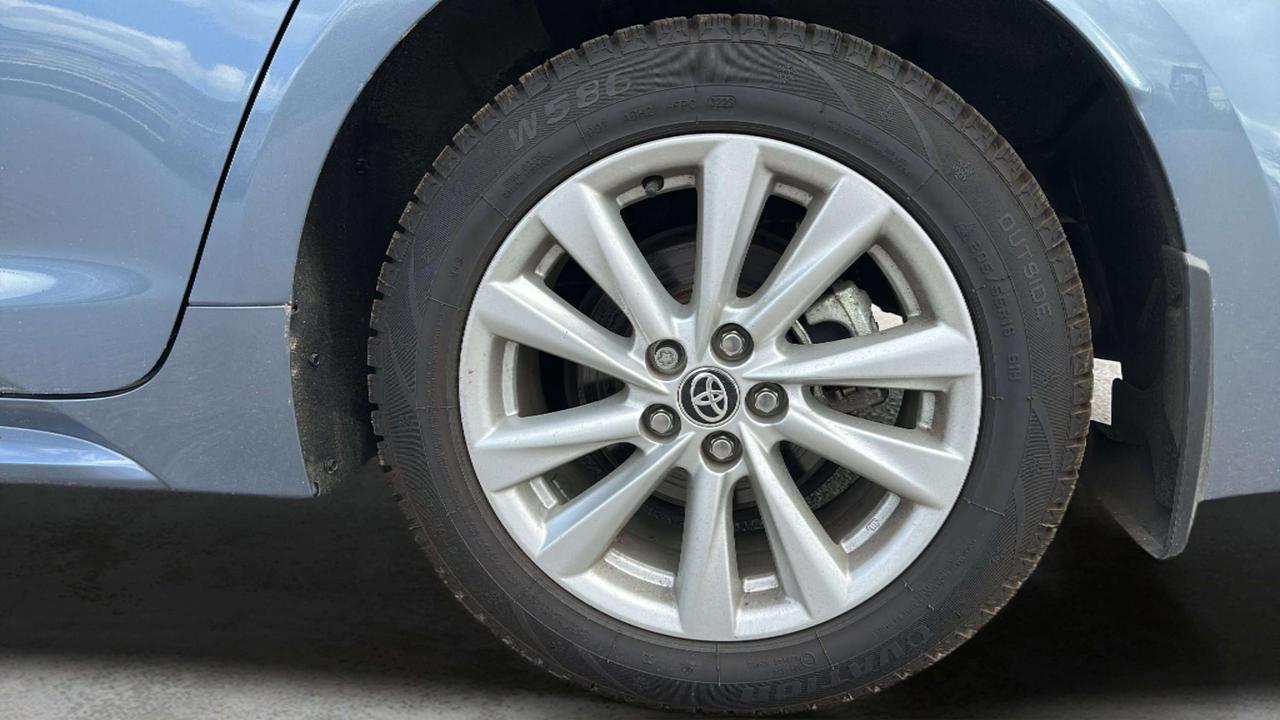 2025 Toyota Corolla LE Photo