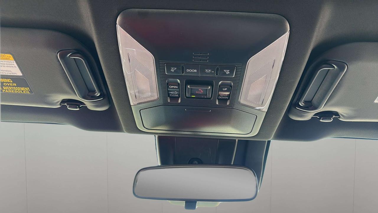 2024 Toyota RAV4 Prime SE Photo