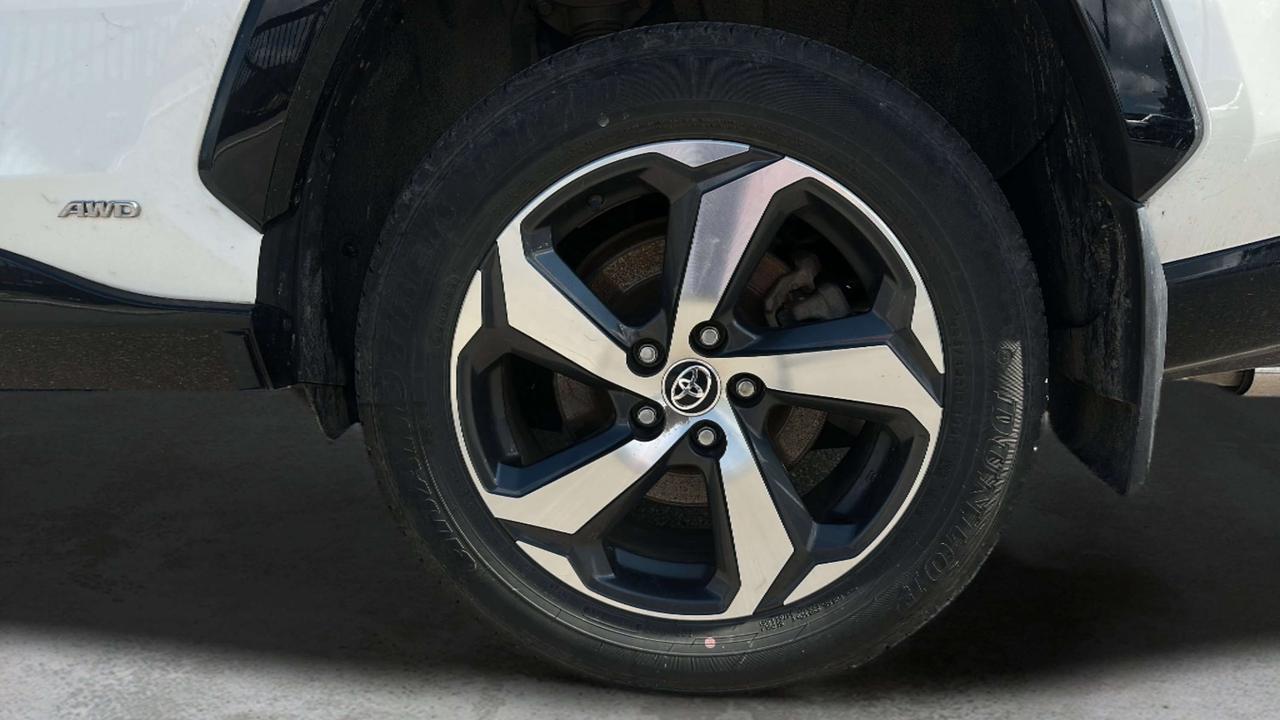 2024 Toyota RAV4 Prime SE Photo