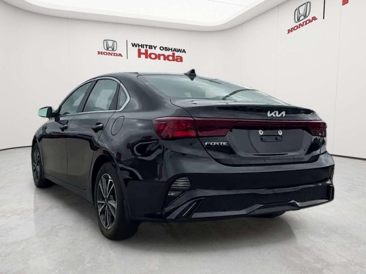 2023 Kia Forte EX Photo4