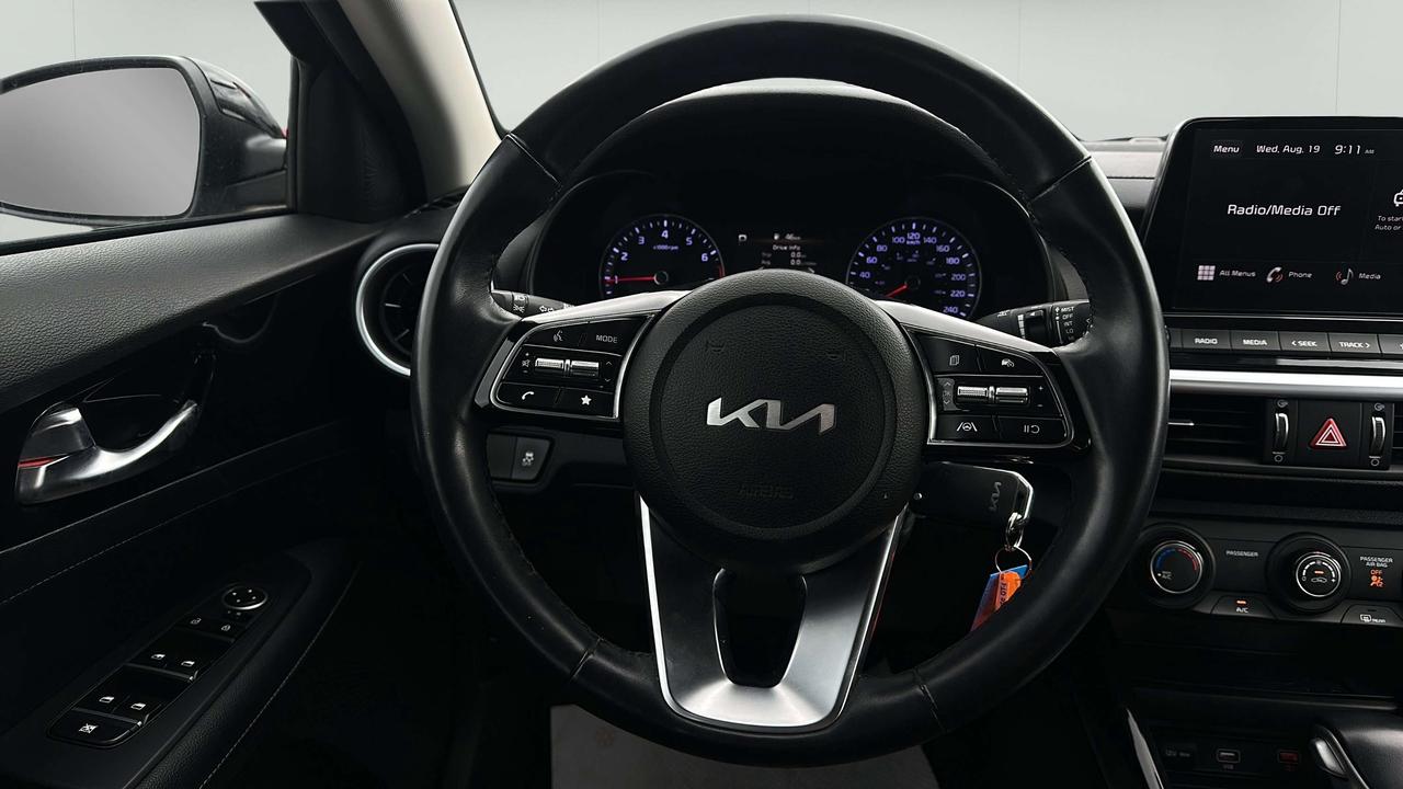 2023 Kia Forte EX Photo
