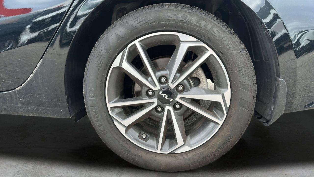2023 Kia Forte EX Photo