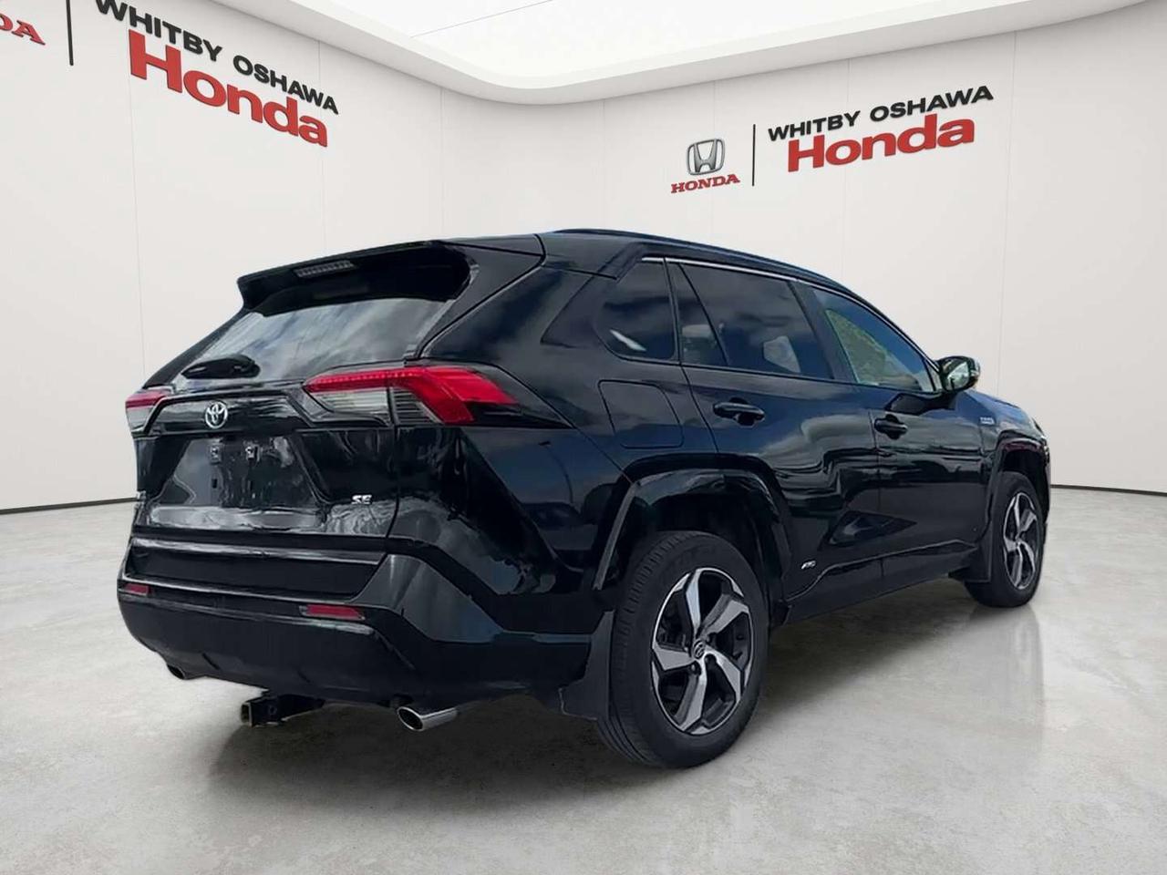 2024 Toyota RAV4 Prime SE Photo