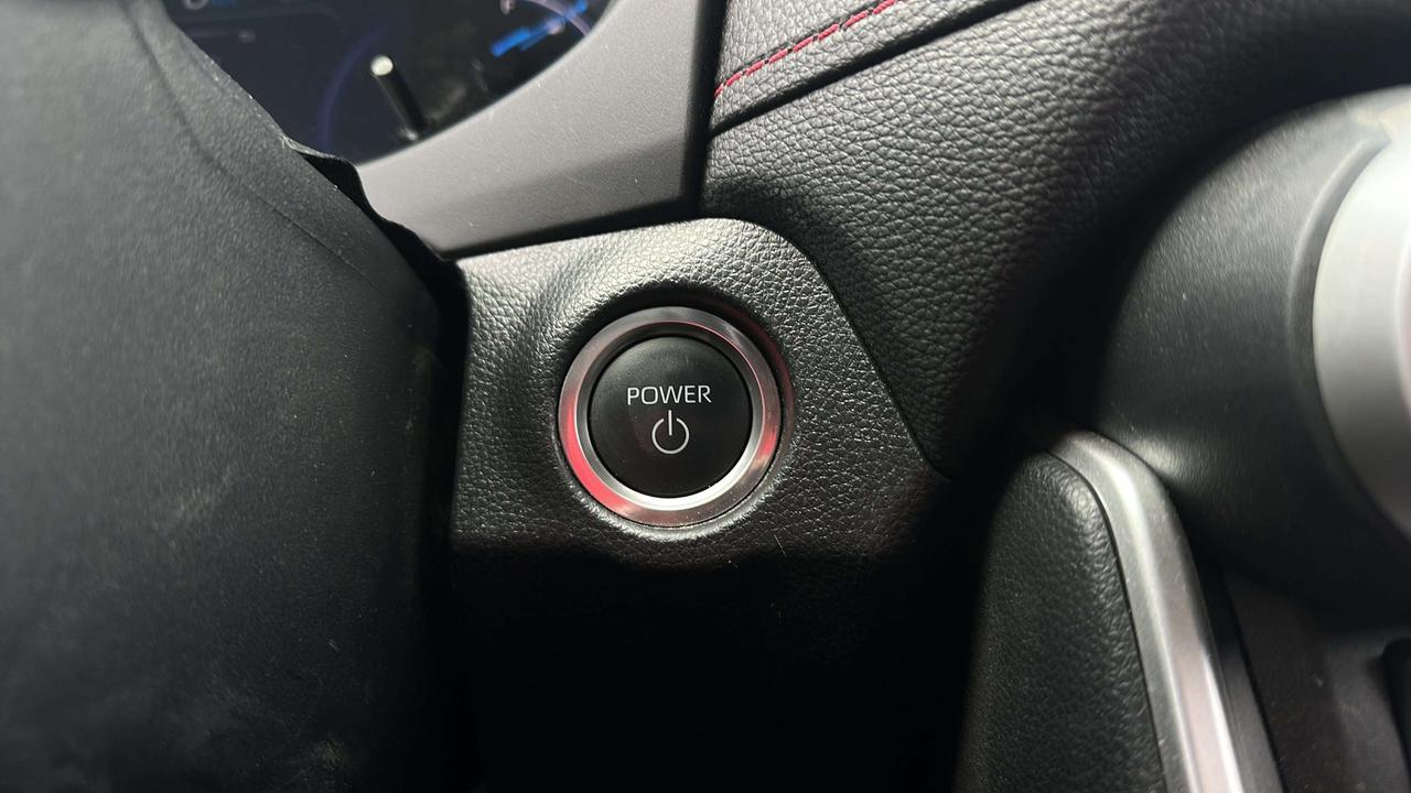 2024 Toyota RAV4 Prime SE Photo