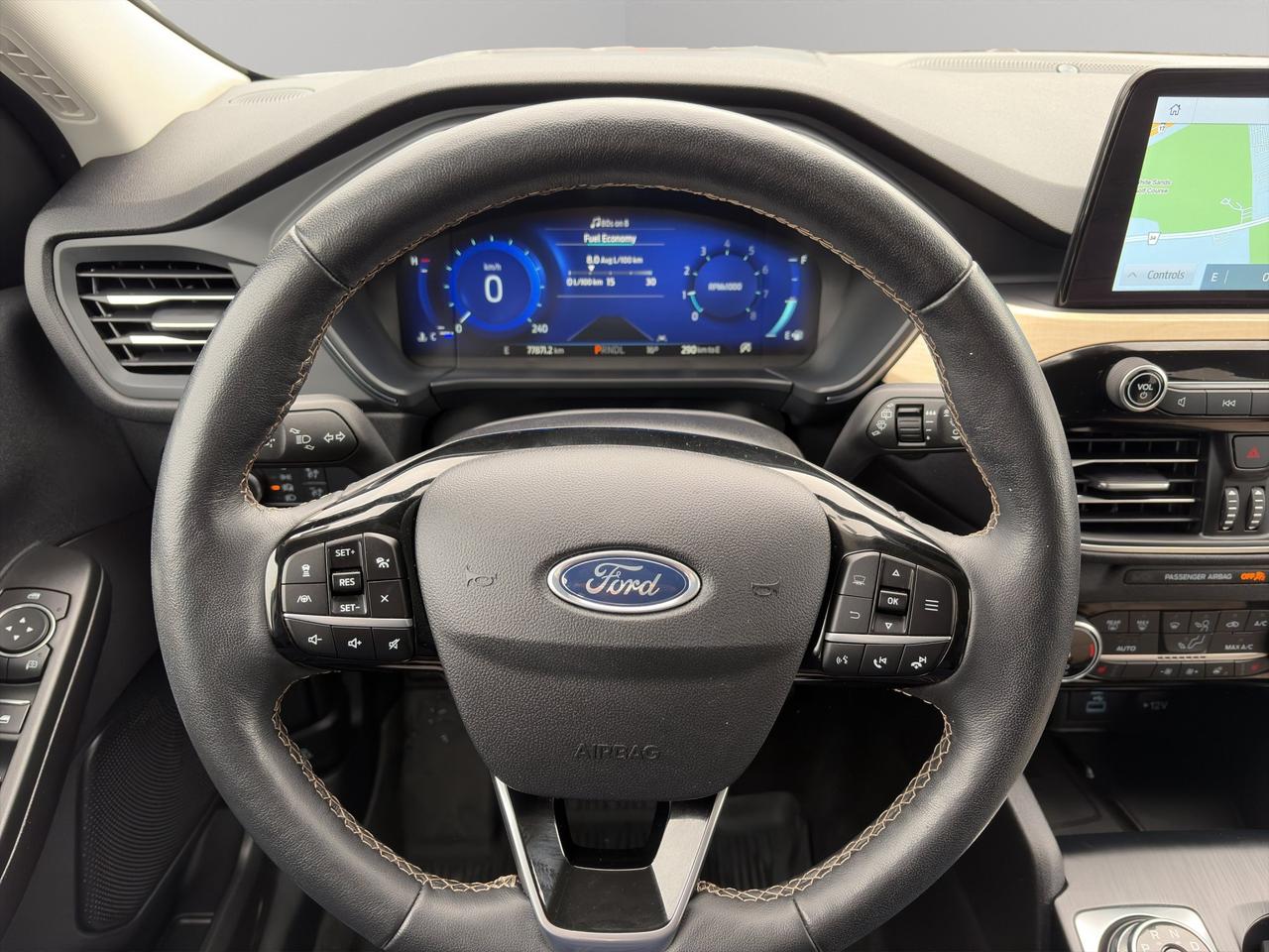 2022 Ford Escape Titanium | Panoramic Sunroof | Heating Steering Wheel | Park Assist | Remote Start | Photo