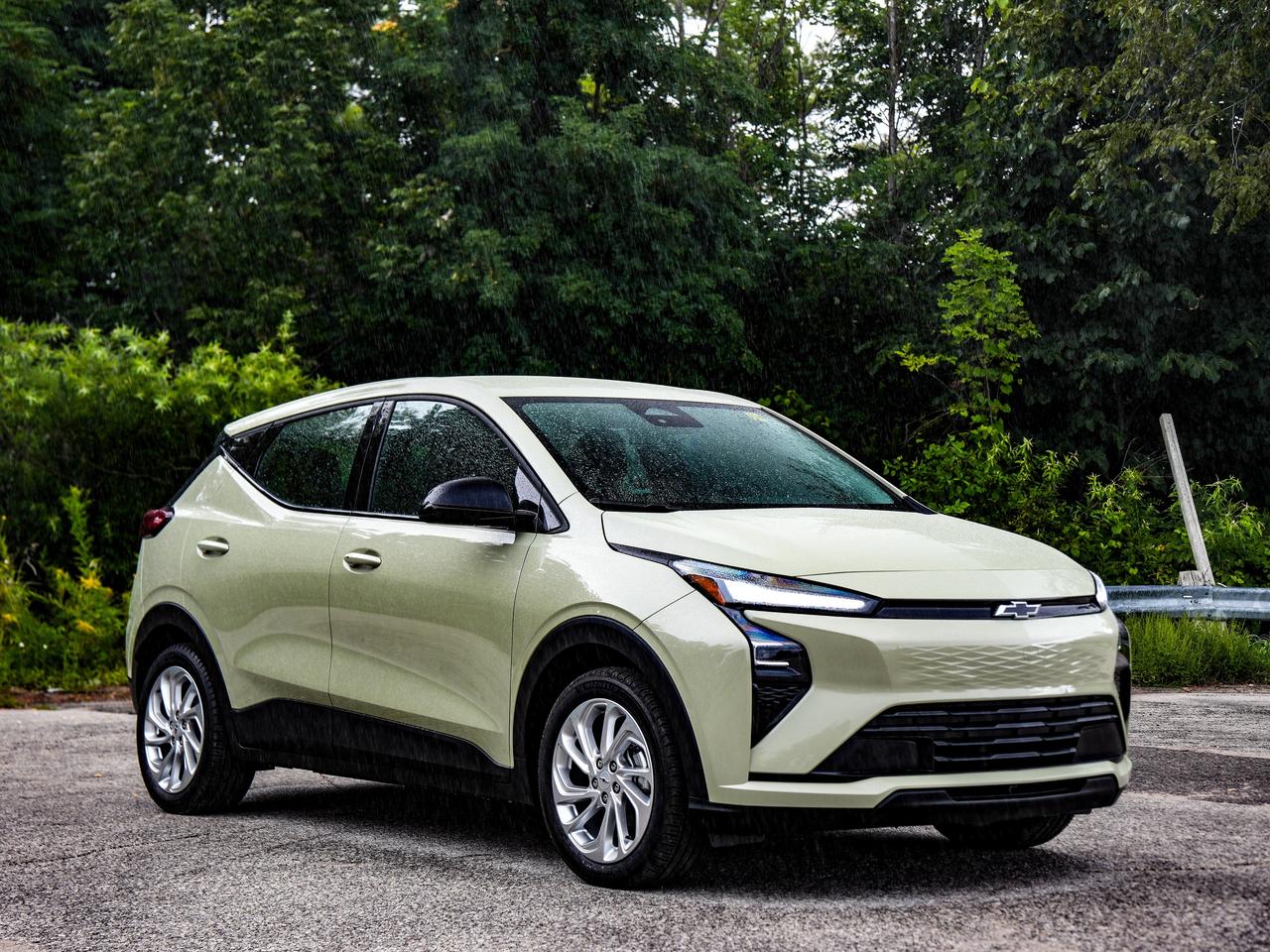 2027 Chevrolet Bolt LT Photo5