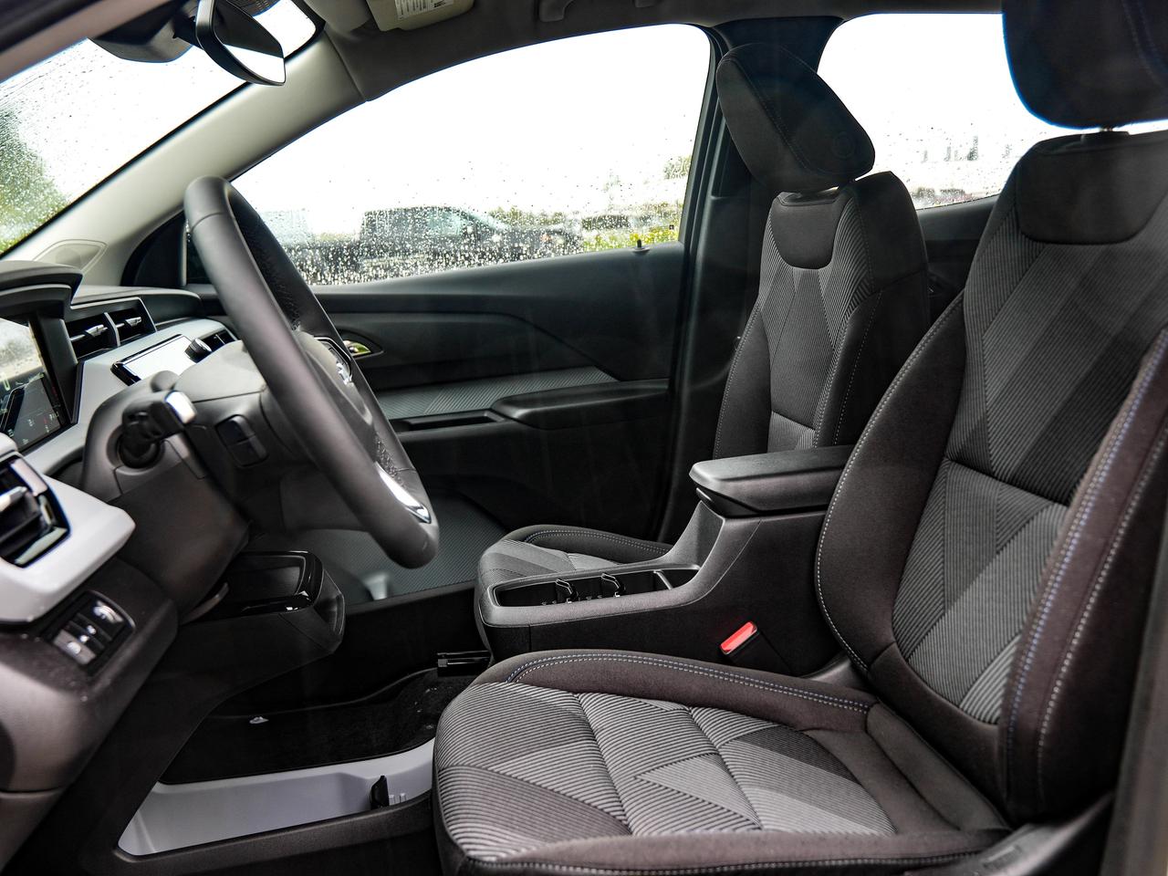 2027 Chevrolet Bolt LT Photo