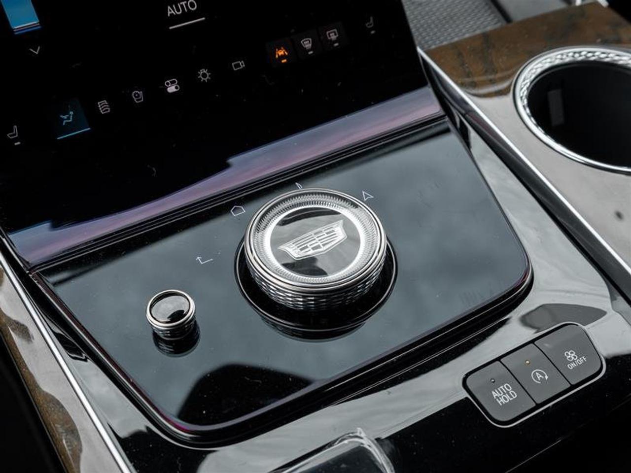 2026 Cadillac Escalade Platinum Sport Photo