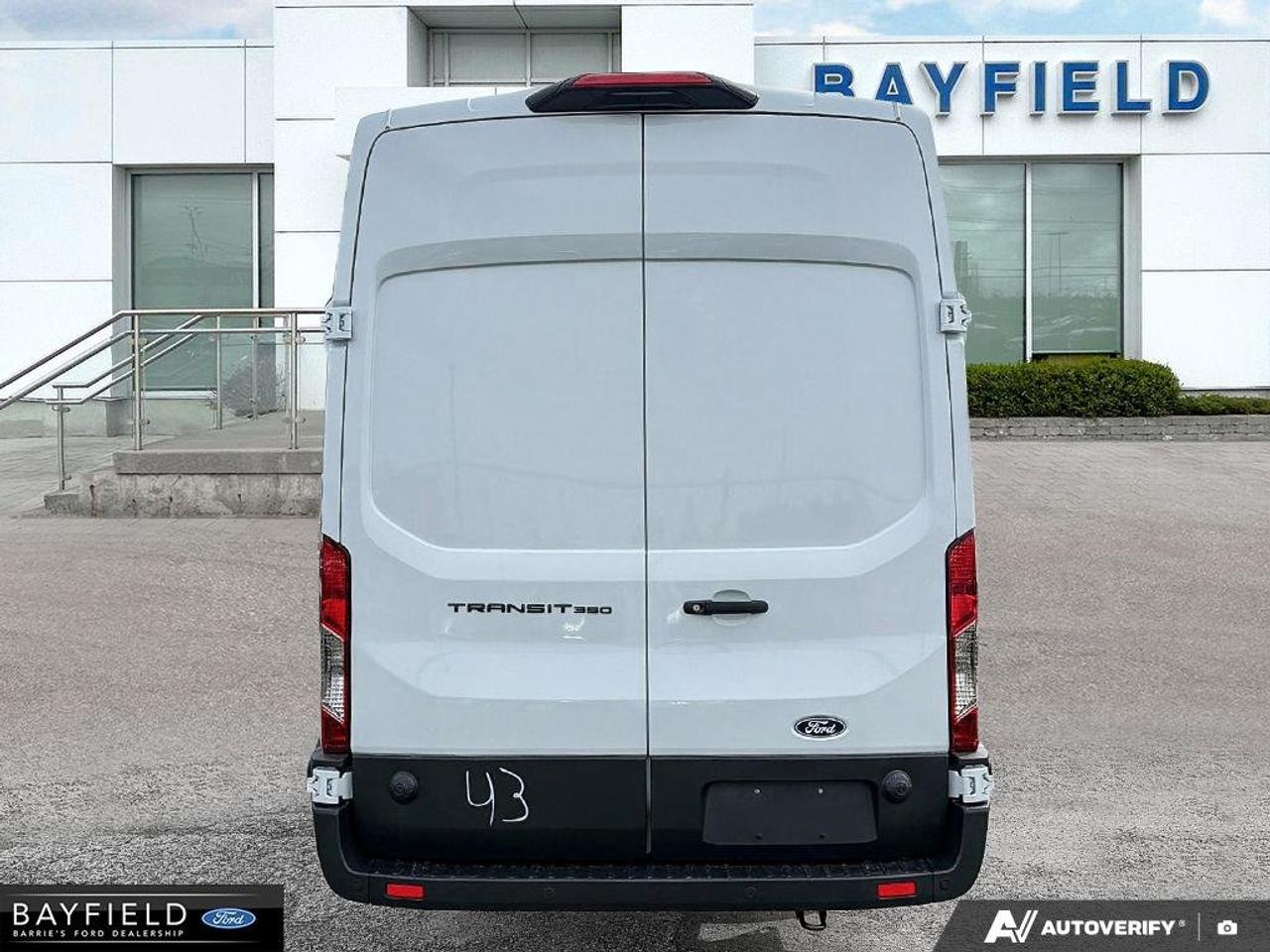 2026 Ford Transit Long 148 EL Photo4