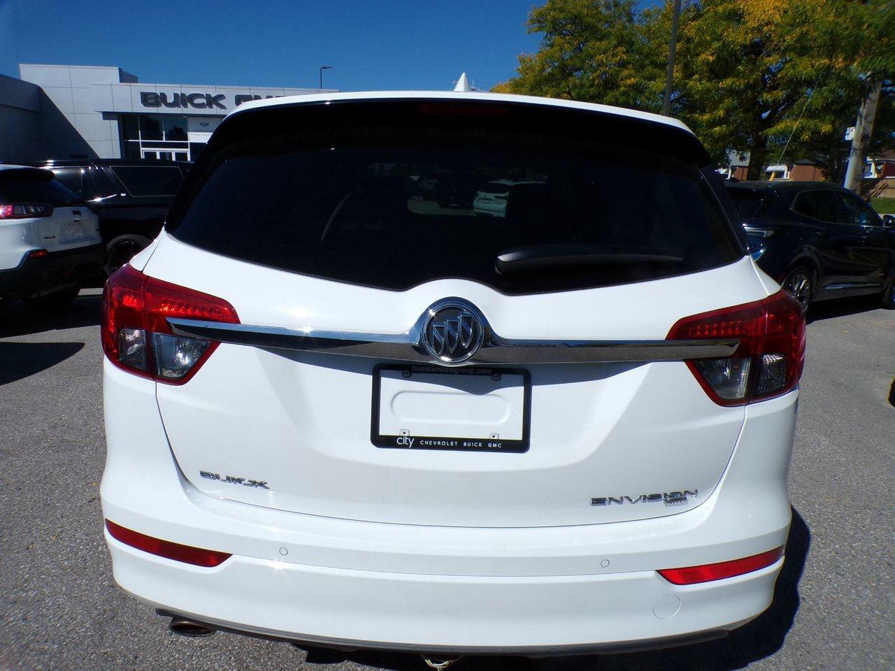 2017 Buick Envision Essence Photo4
