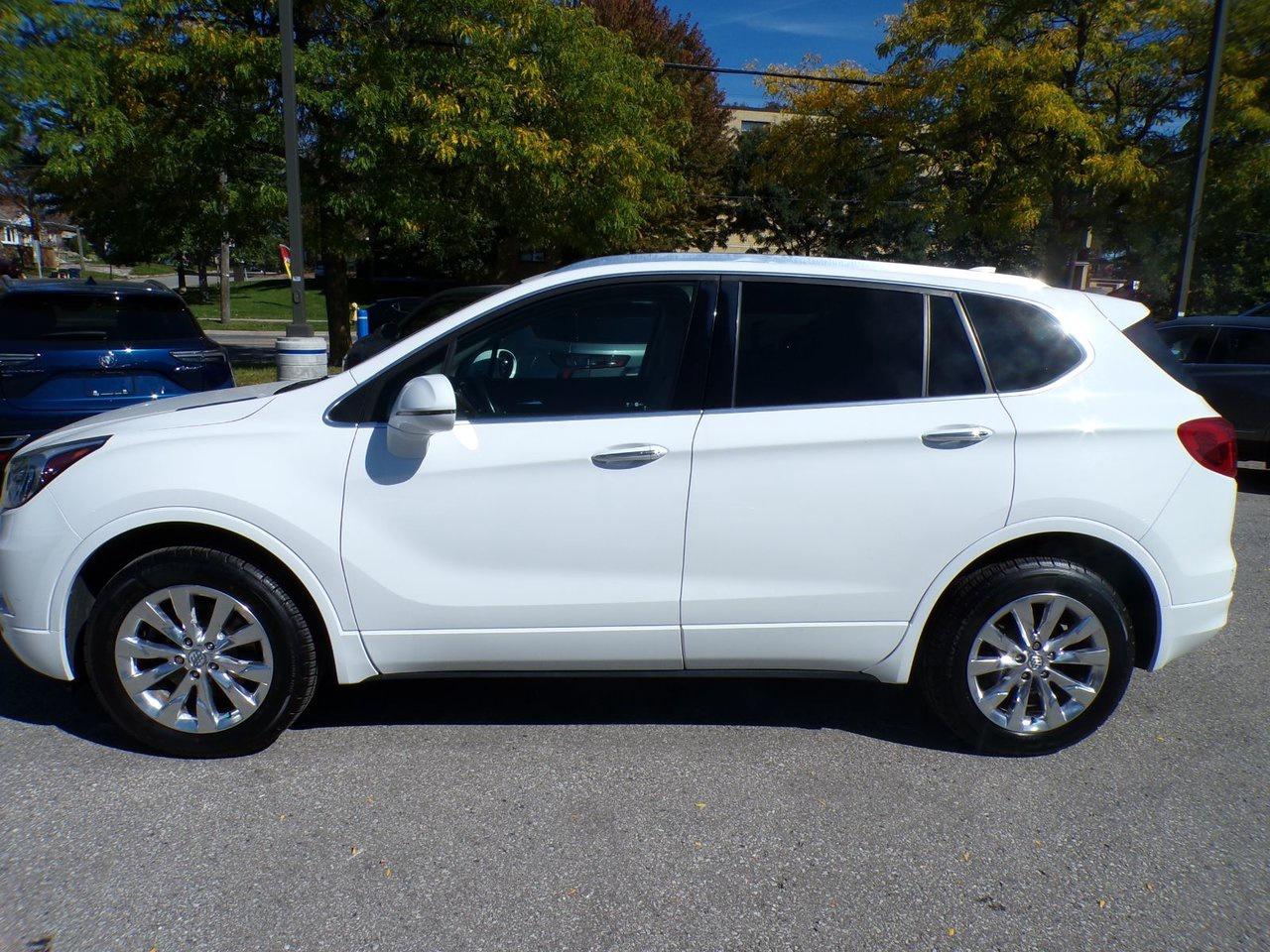 2017 Buick Envision Essence Photo
