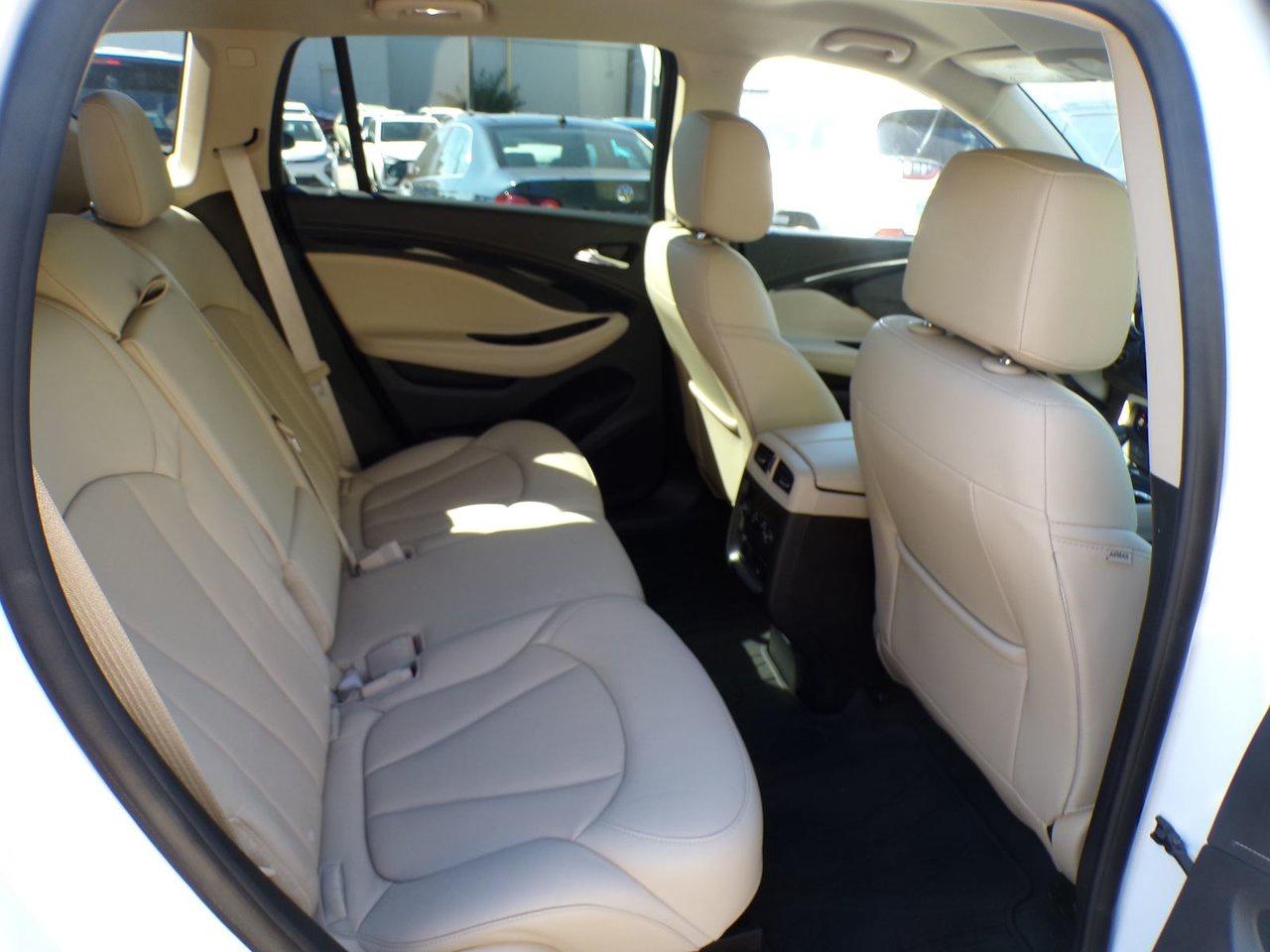 2017 Buick Envision Essence Photo