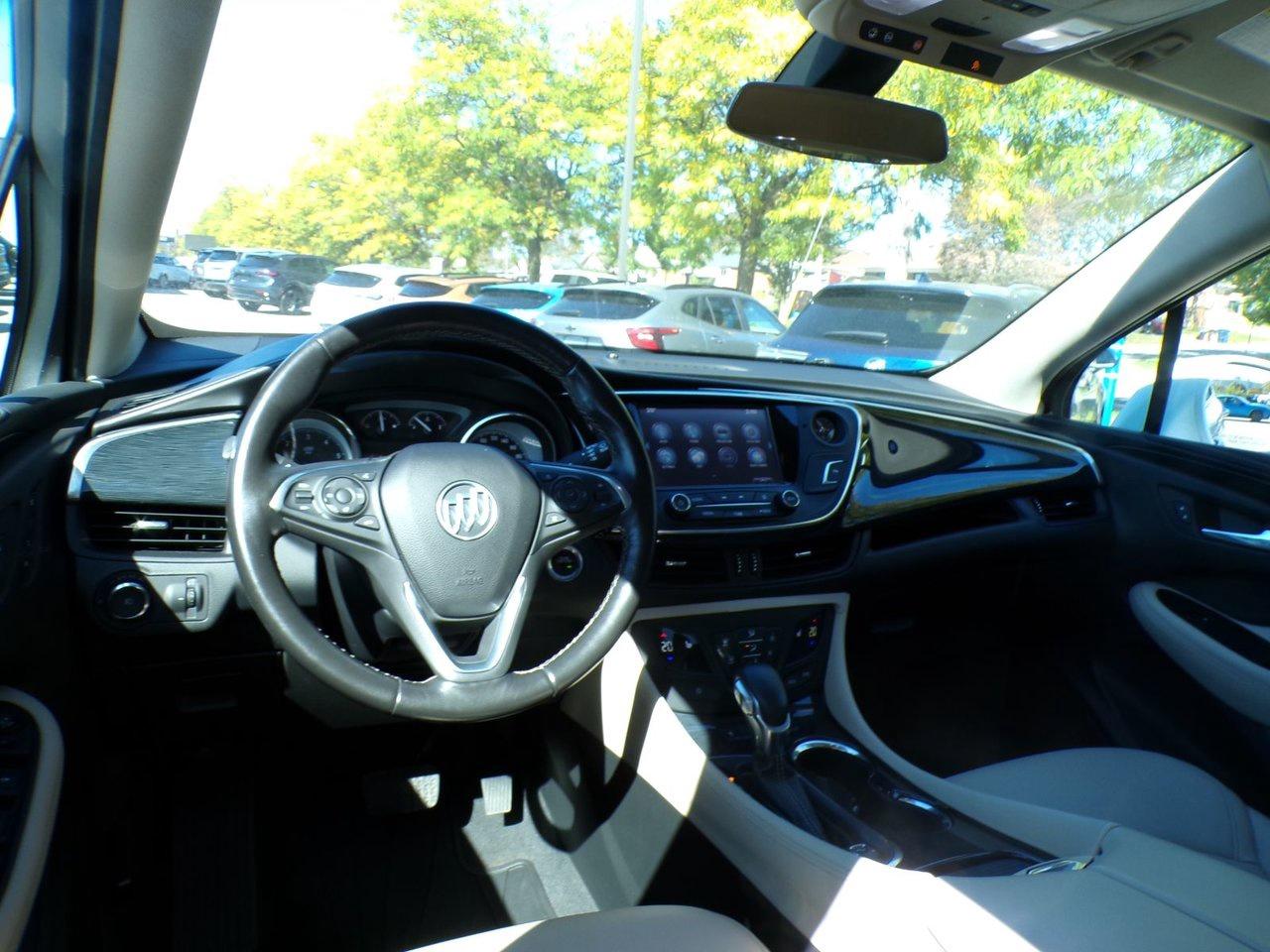 2017 Buick Envision Essence Photo