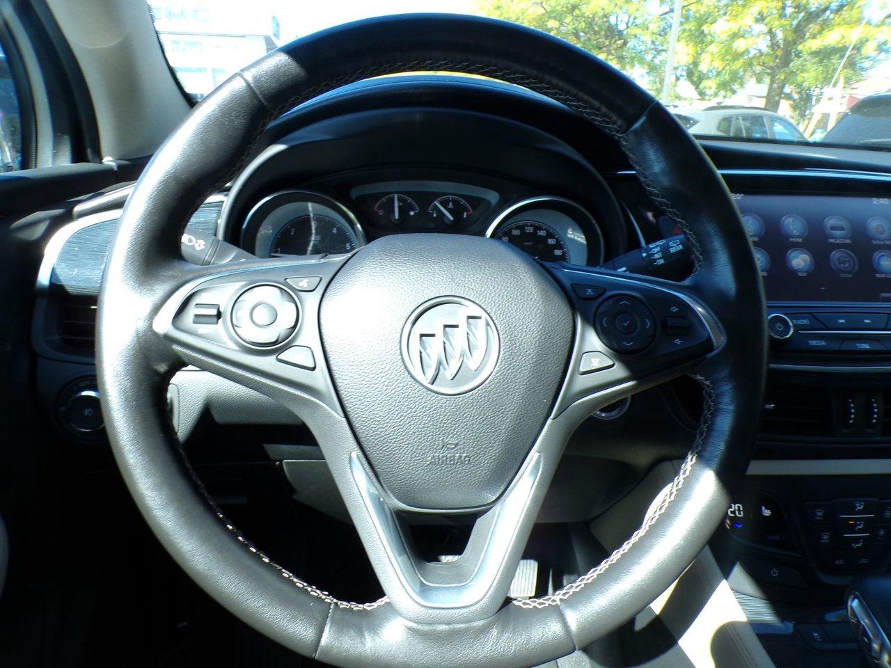 2017 Buick Envision Essence Photo