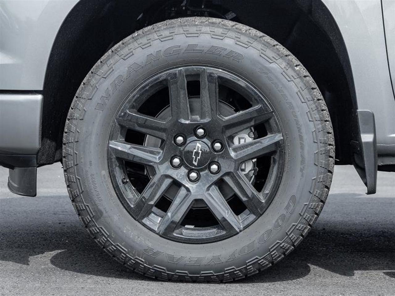 2026 Chevrolet Silverado 1500 RST Photo3