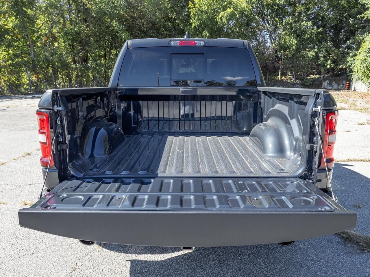 2027 RAM 1500 SPORT Photo