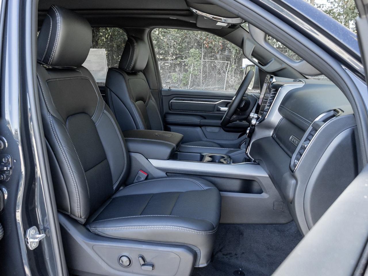 2027 RAM 1500 SPORT Photo