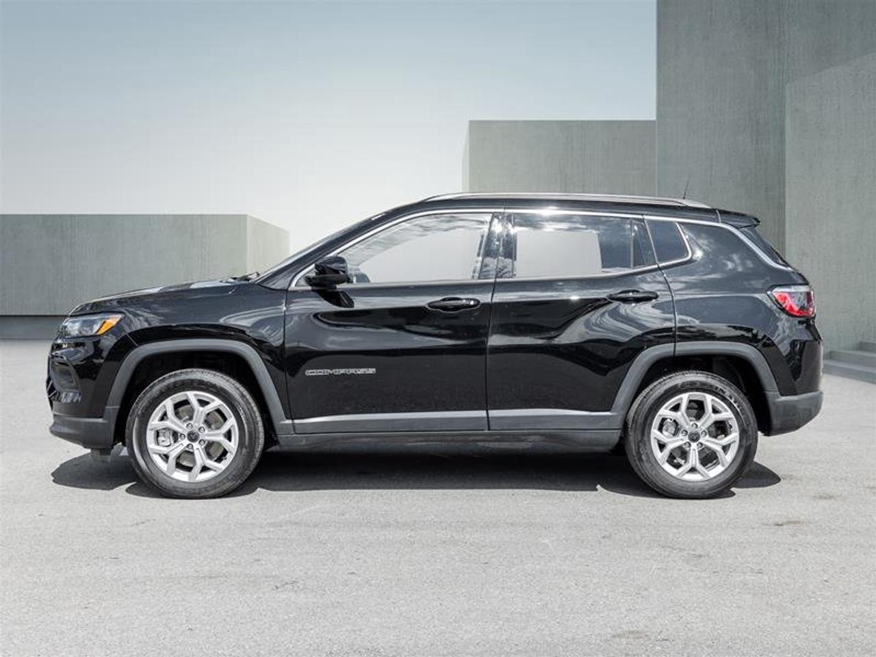 2025 Jeep Compass NORTH 4X4 Photo