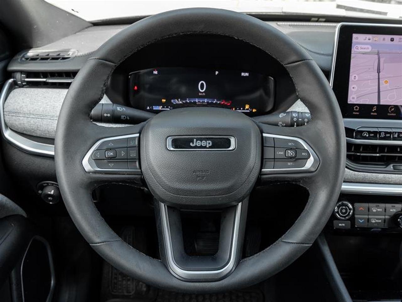 2025 Jeep Compass NORTH 4X4 Photo