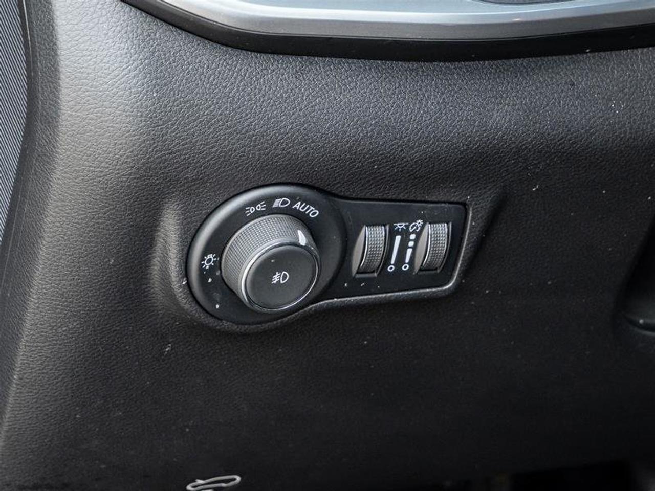 2025 Jeep Compass NORTH 4X4 Photo
