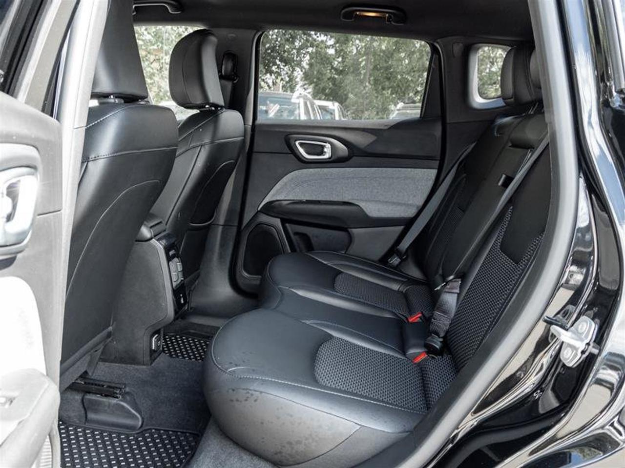 2025 Jeep Compass NORTH 4X4 Photo