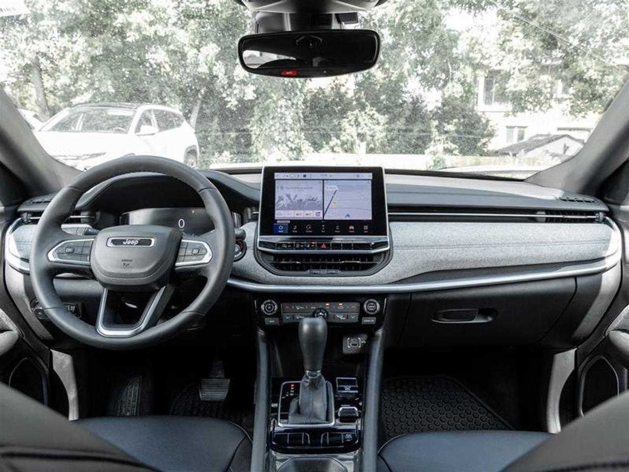 2025 Jeep Compass NORTH 4X4 Photo